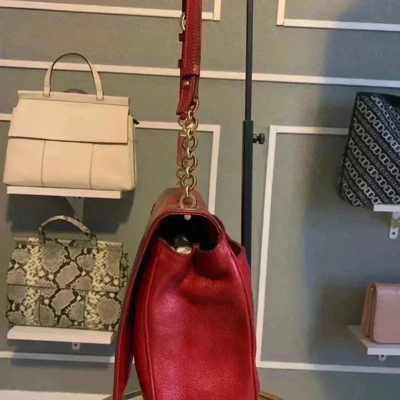 Salvatore Ferragamo Rory chain shoulder bag Sofiano leather. - Picture 3 of 13